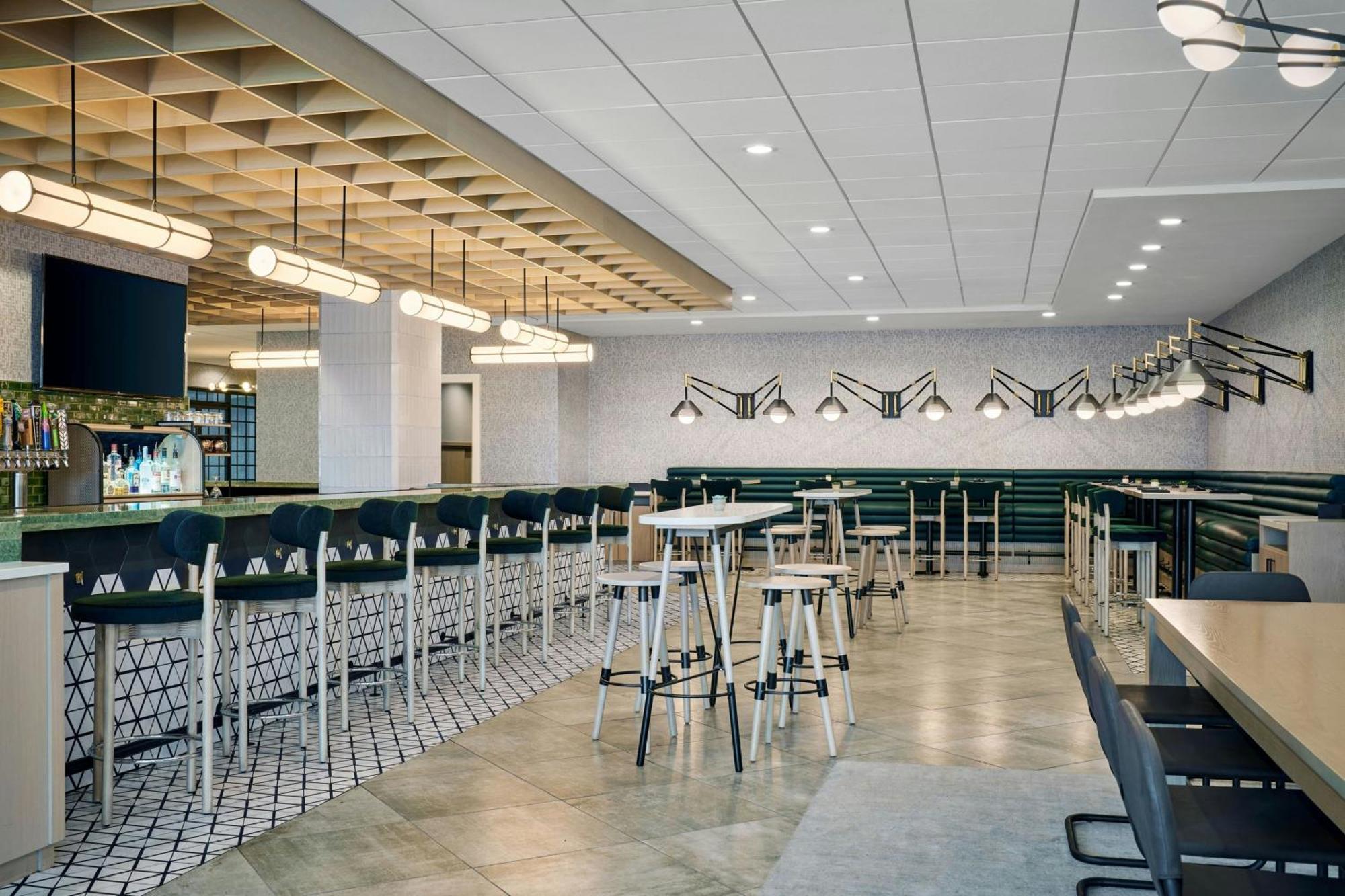 Delta Hotels By Marriott Muskegon Convention Center Zewnętrze zdjęcie